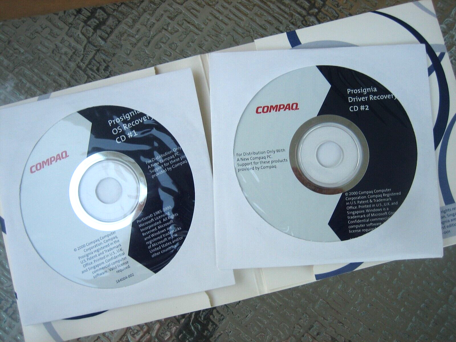 Compaq PROSIGNIA OS Recovery Restore cd #1 & #2 Instruction Booklet NOS KIT