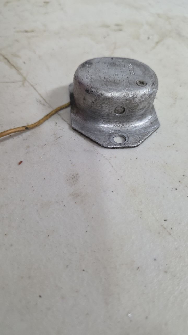 1977 Yamaha XT500 6V Voltage Regulator Stanley 2F6-60 OEM 2F6-81910-60 TT500