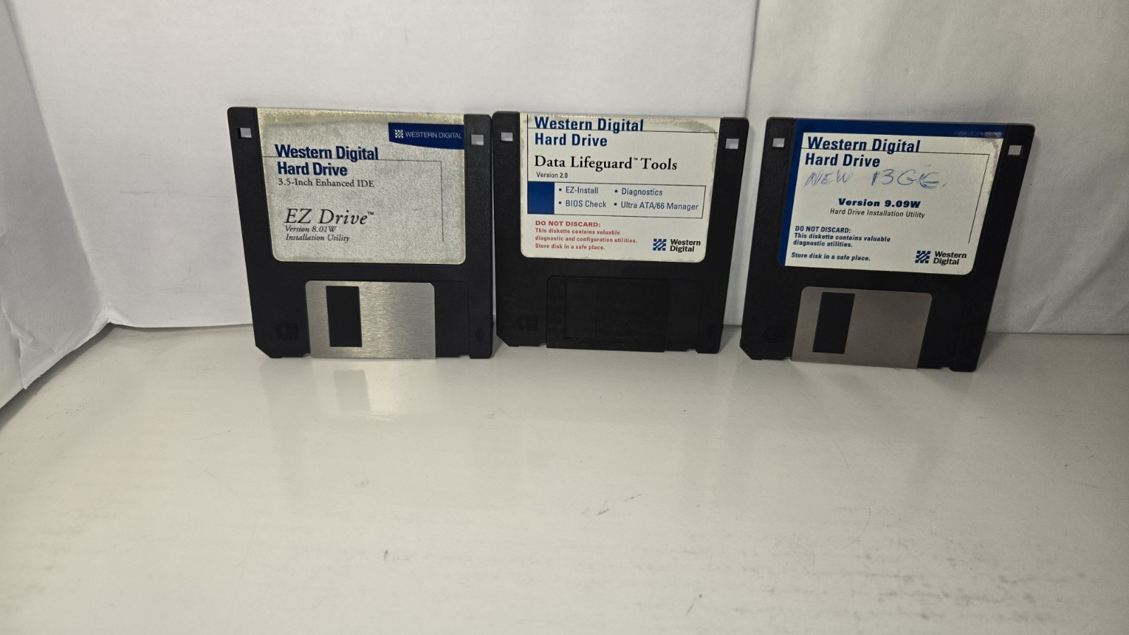 Microsoft Thumbs + Norton Cheyenne Parsons Western Digital hard 3.5″ Floppy Disk