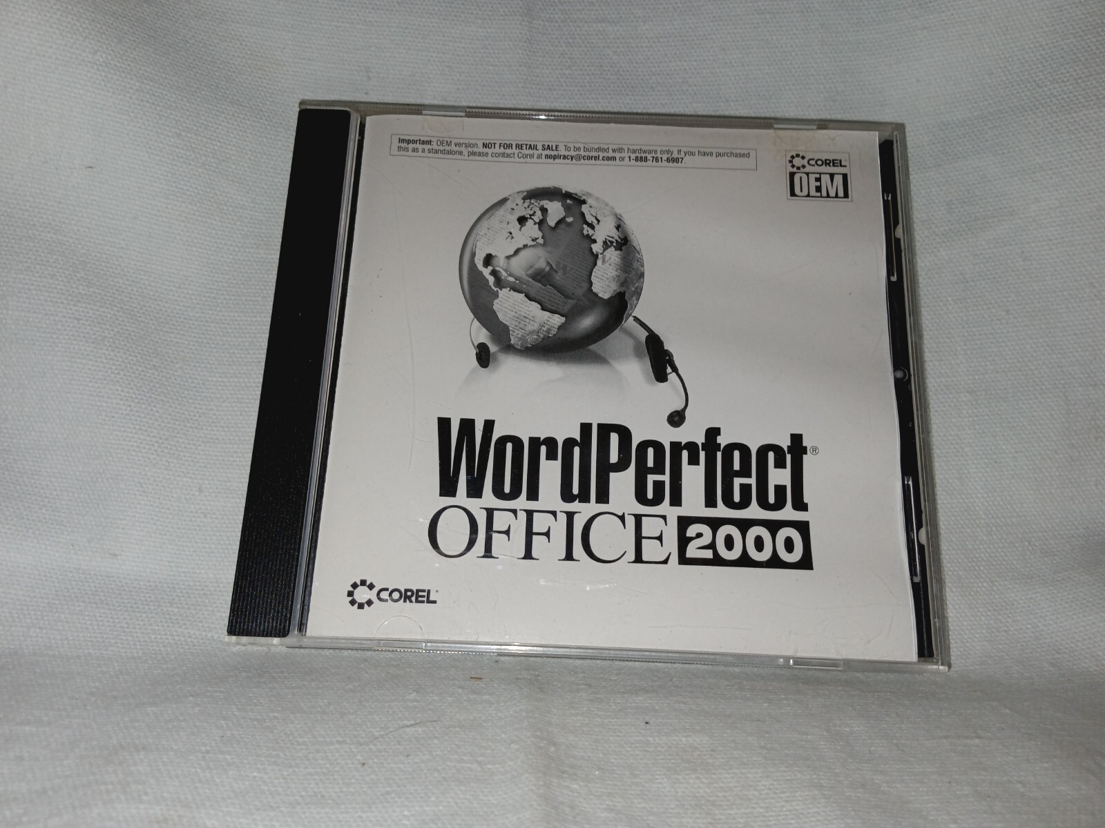 Vintage Corel WordPerfect Office Standard Edition 2000