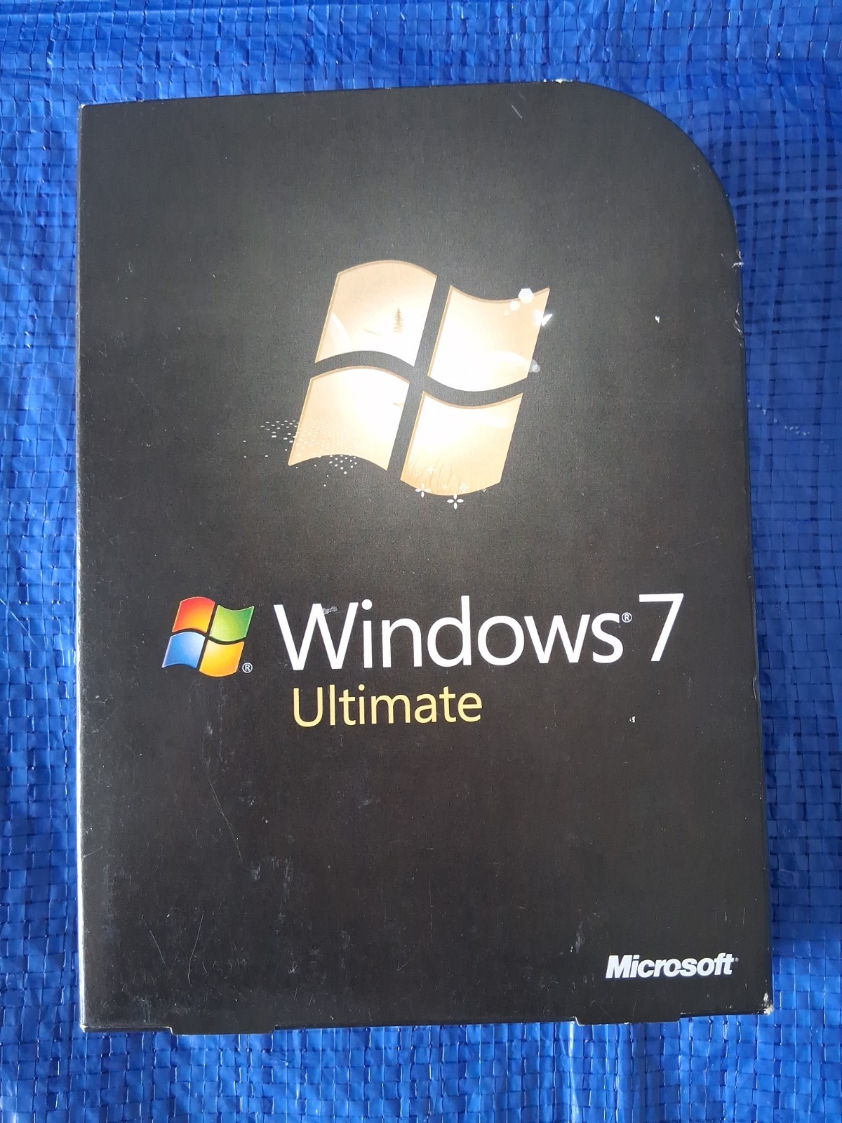 Microsoft Windows 7 Ultimate 32 & 64 Bit DVDs Genuine MS WIN Full Retail Box Key