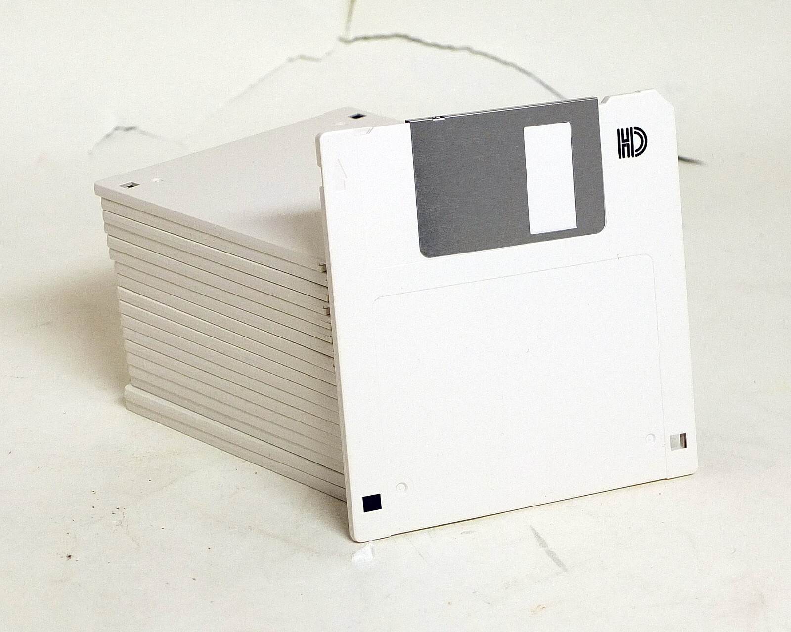 Generic White 3.5 3 1/2 Micro Floppy Discs 37x
