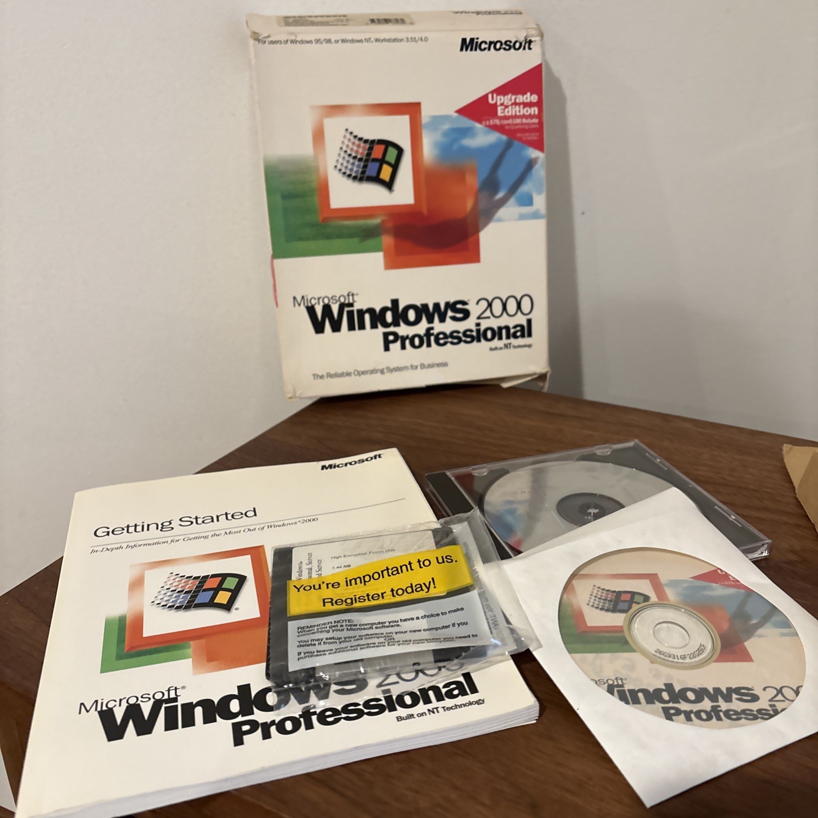 Microsoft Windows 2000 Professional Retail Box, Upgrade Version