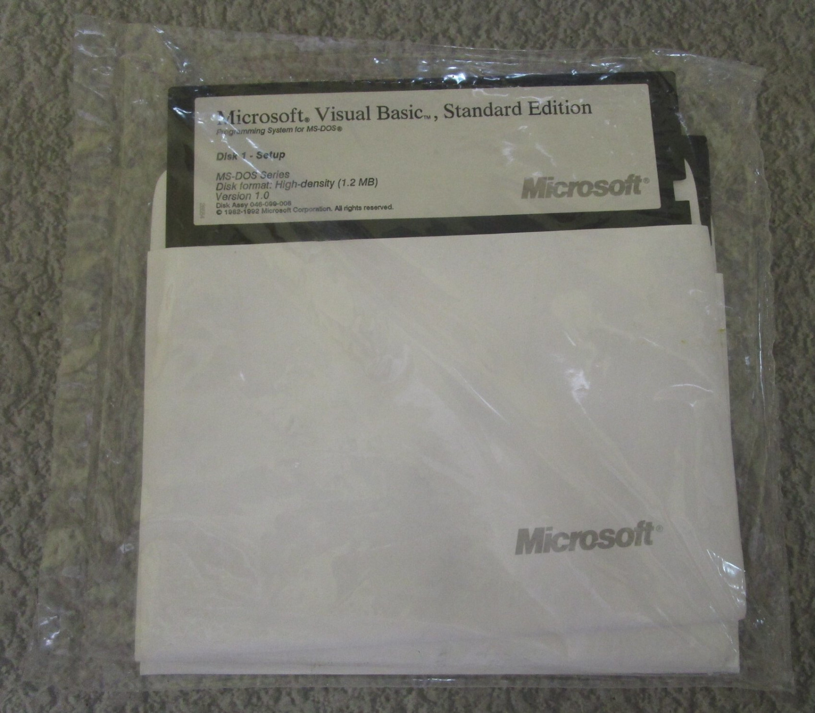 Microsoft Visual Basic Standard Edition DOS Version 1 5.25″ floppys NOS