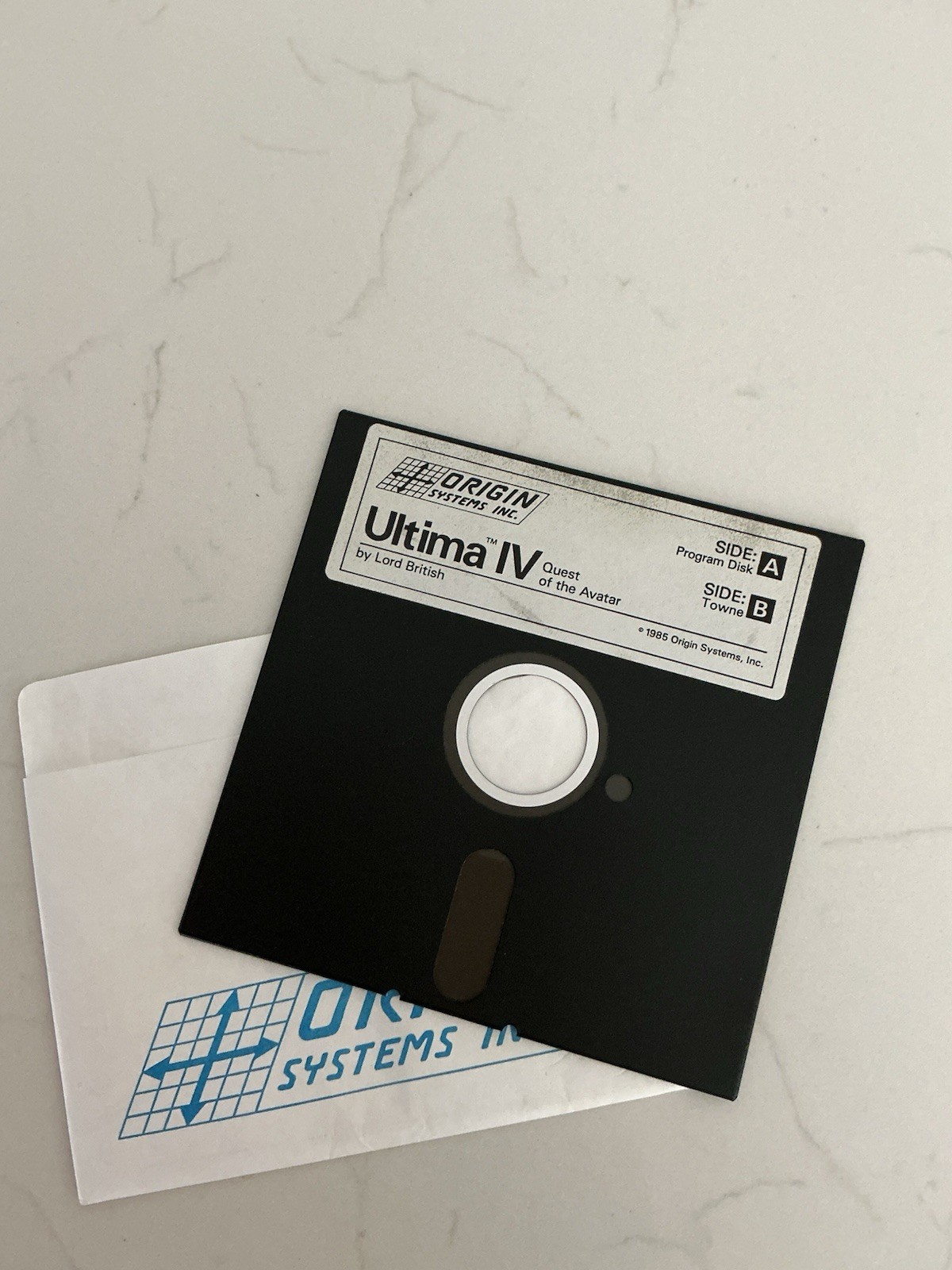 Origin Systems Ultima IV Quest of the Avatar Game 5.25 in Floppy Disk only A/B