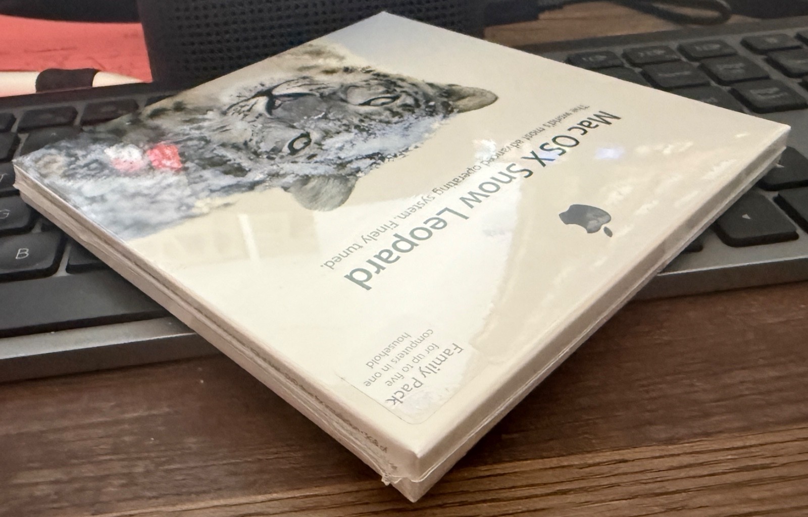 APPLE SNOW LEOPARD MAC OS X v10.6 FAMILY PACK MC224Z/A – NEW SEALED