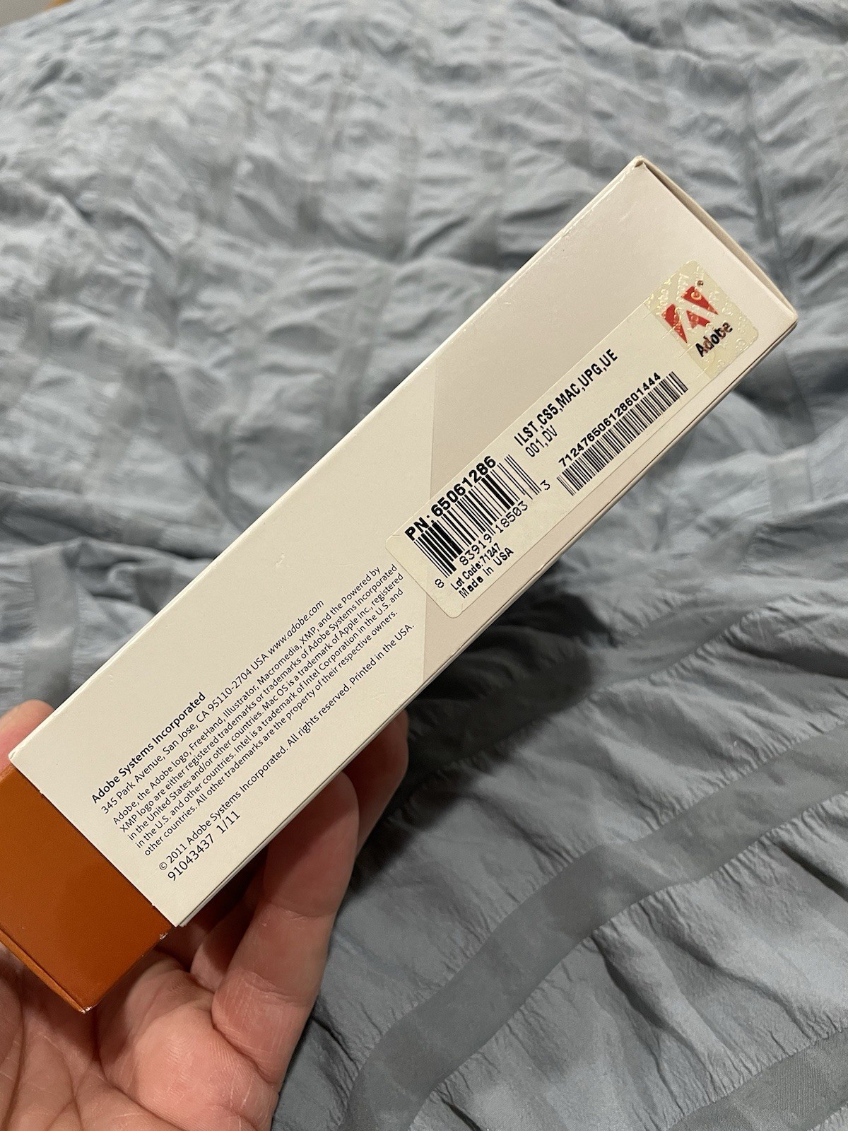Adobe Illustrator CS5 Upgrade for MAC with Serial Number – 2011