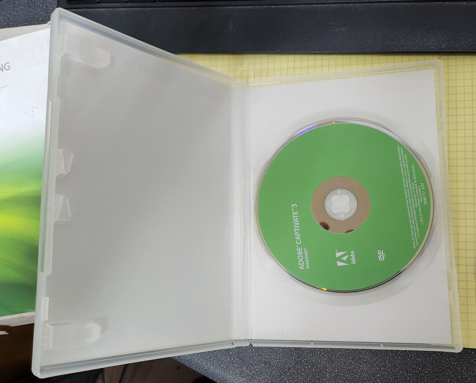 Adobe Captivate 3 w/Serial Number (manual included) CPTV 3.0 WIN RET IE 1PK DVD
