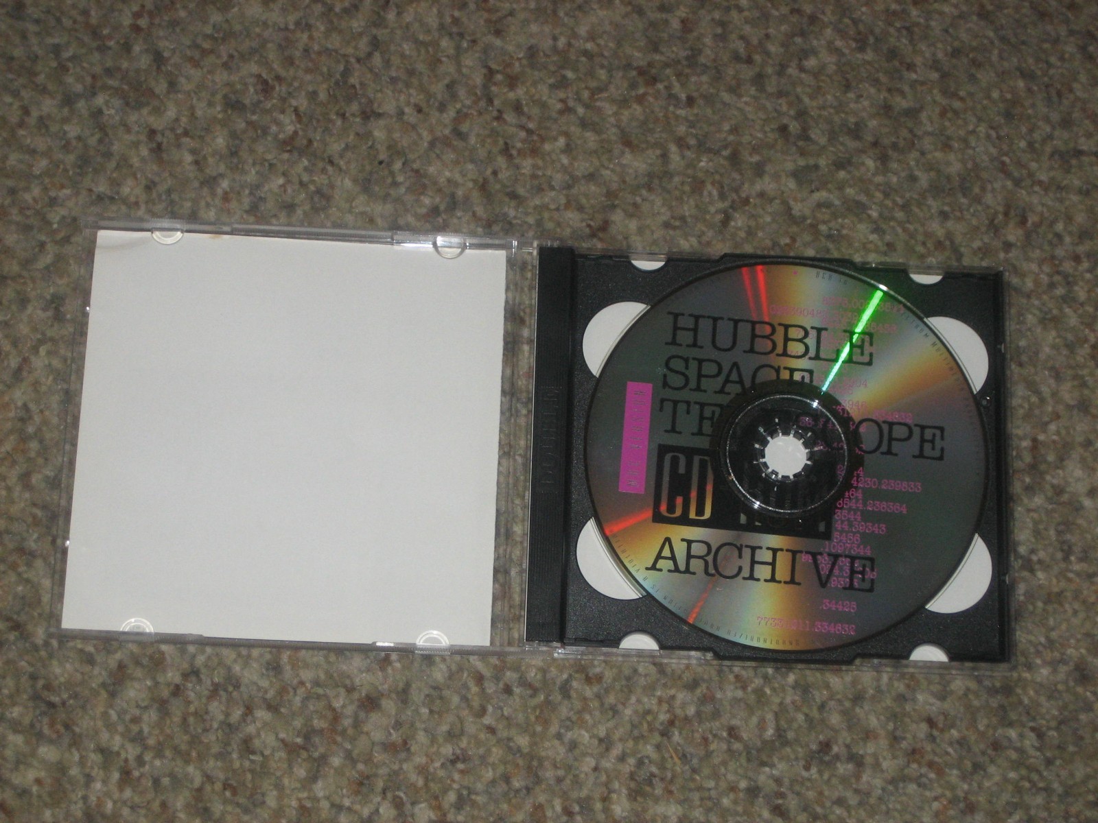1995 HUBBLE SPACE TELESCOPE CD-ROM ARCHIVE FOR BOTH IBM DOS & MACINTOSH (2 DISKS