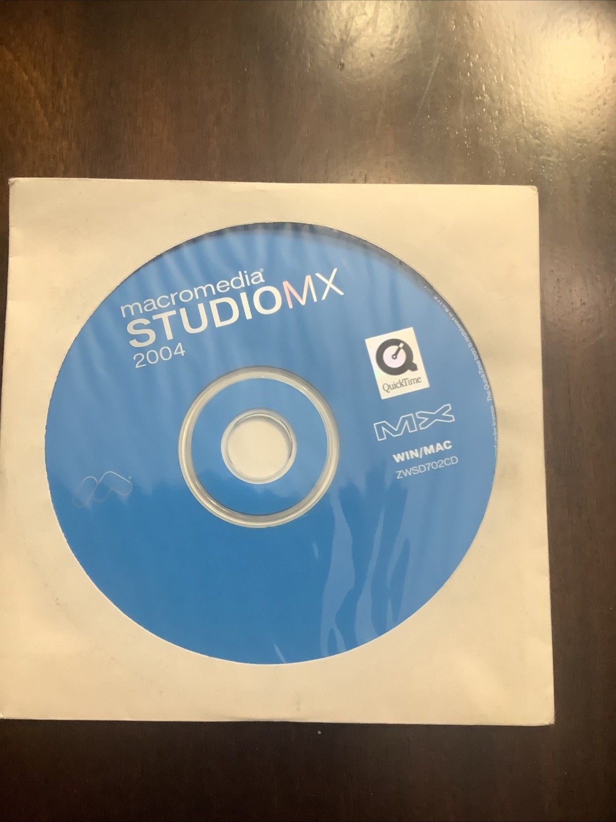 Macromedia Studio MX 2004 – Windows/MAC CD – With Serial Number ZWSD702CD