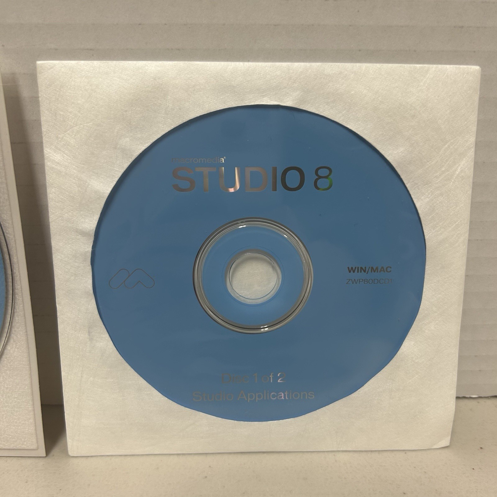 Macromedia Studio 8 UPGRADE Win/Mac 2 Disc Set – VERY GOOD CONDITION!!!!