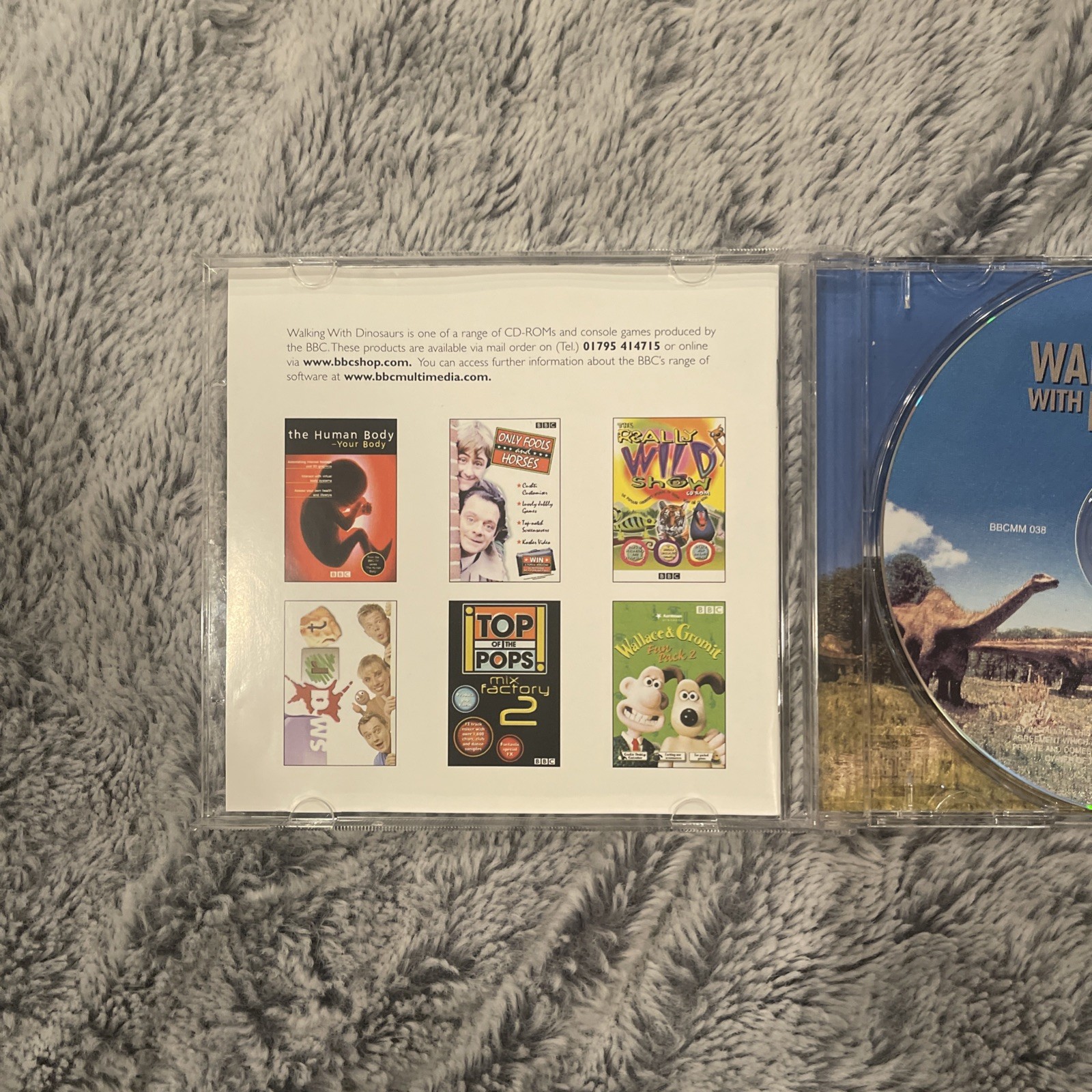 WALKING WITH DINOSAURS Interactive CD-ROM Hunting Grazing Skeletons Bones BBC