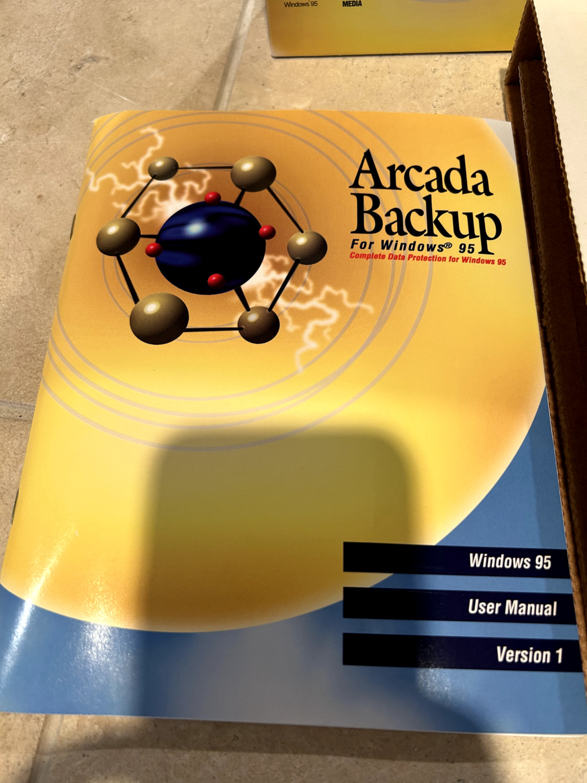 VINTAGE – ARCADA BACKUP Complete Data Protection for Windows 95 Version 1.0