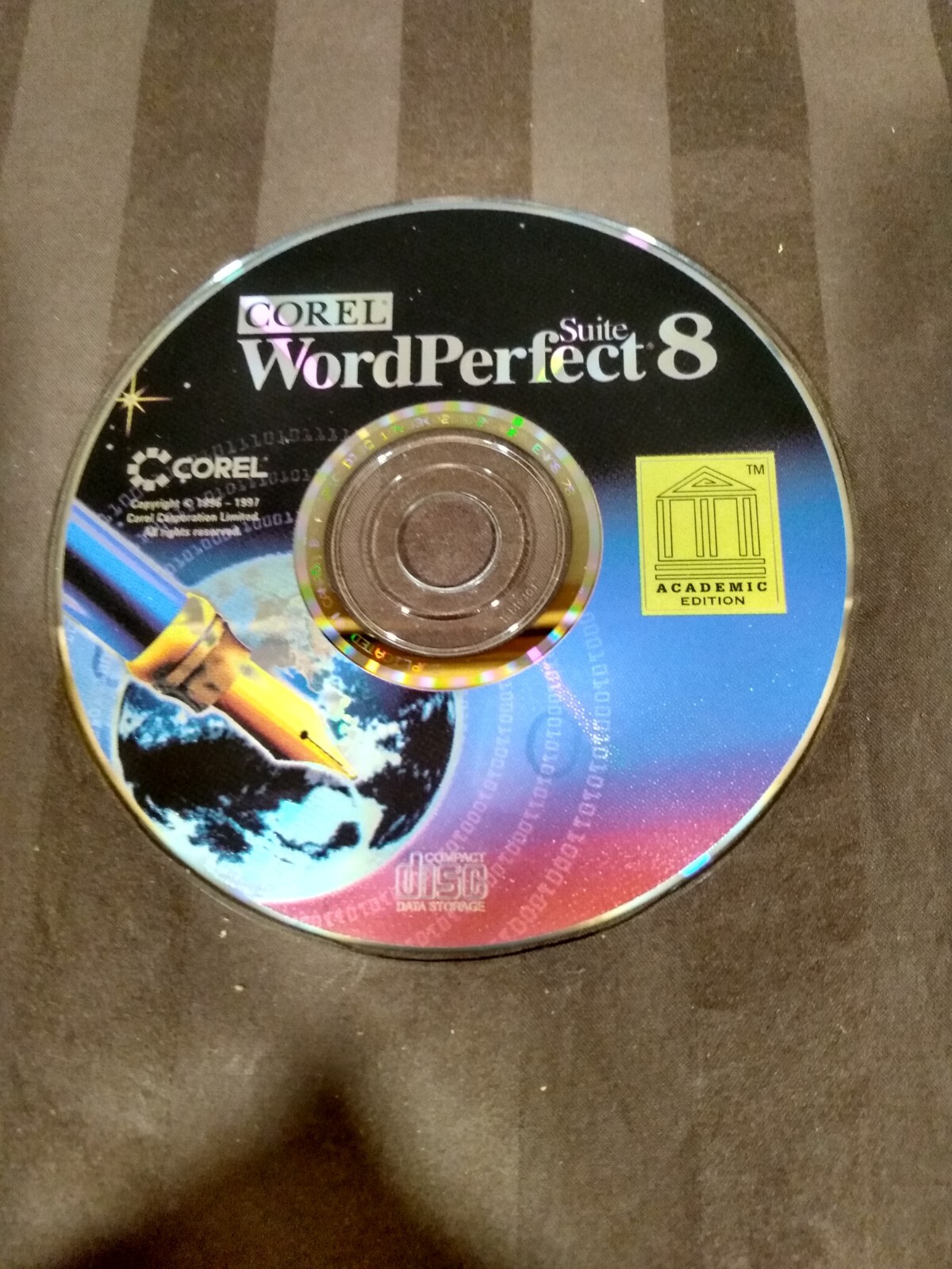 Corel WordPerfect Suite 8 Standard Academic Edition DISC ONLY