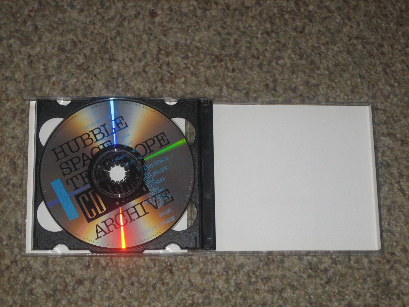 1995 HUBBLE SPACE TELESCOPE CD-ROM ARCHIVE FOR BOTH IBM DOS & MACINTOSH (2 DISKS