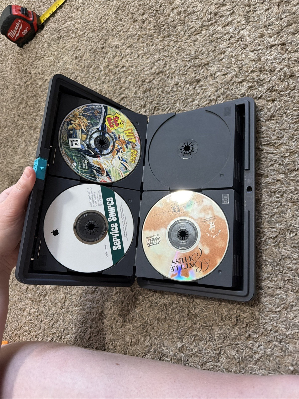 VINTAGE CD CASE WITH 7 MACINTOSH CD-ROM DISCS UNTESTED GAMES ETC.