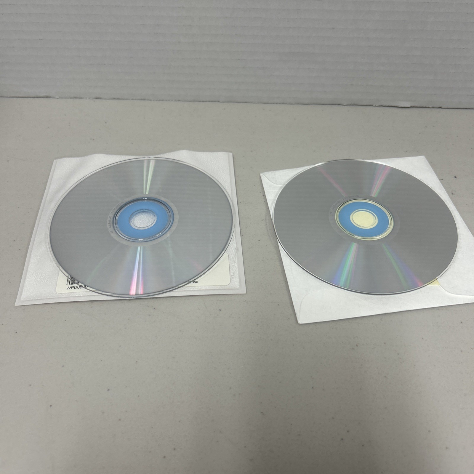 Macromedia Studio 8 UPGRADE Win/Mac 2 Disc Set – VERY GOOD CONDITION!!!!