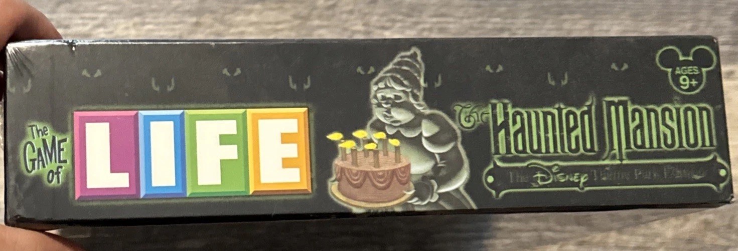 New Sealed Disney Theme Parks Exclusive The Game of Life Haunted Mansion Edition