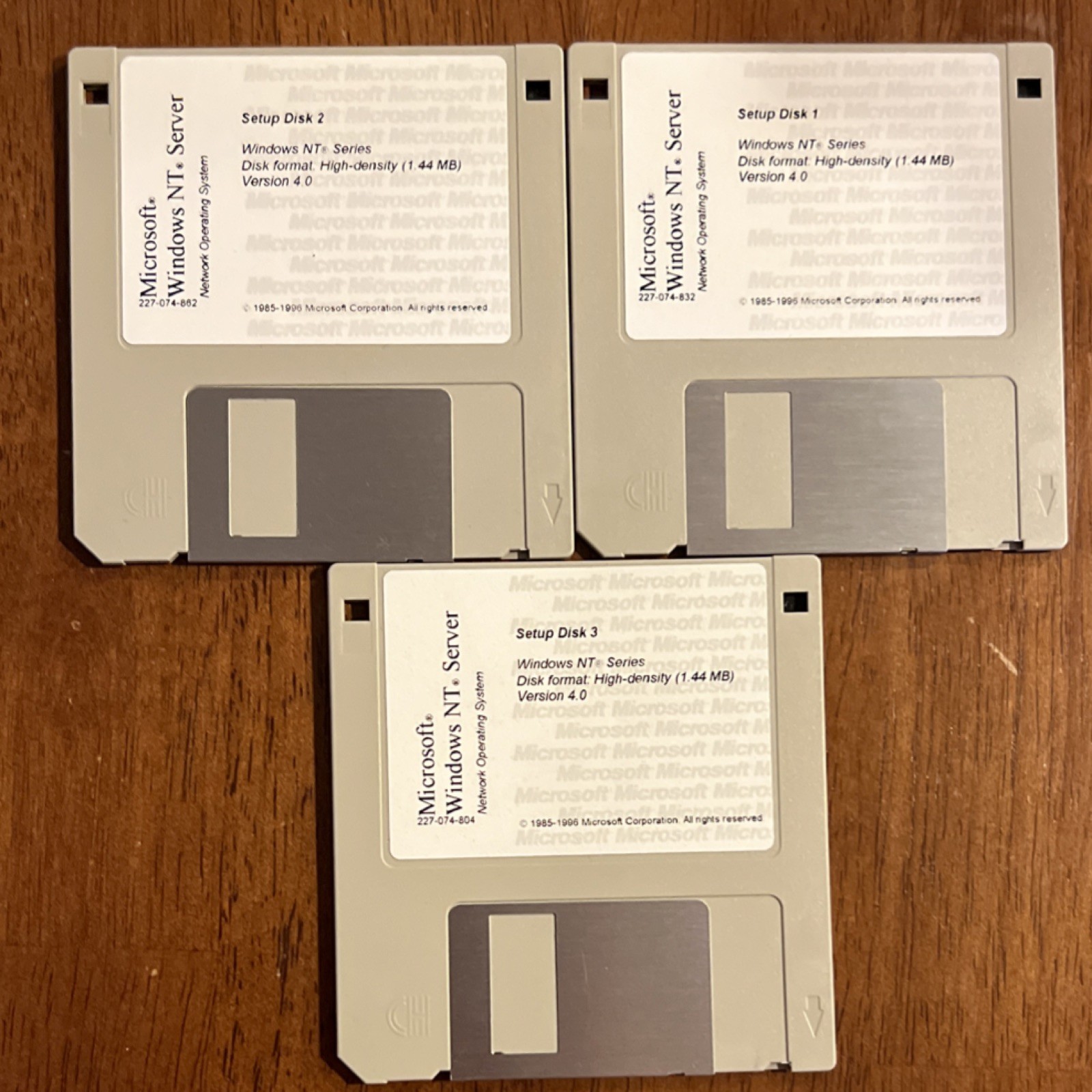 Microsoft Windows NT Server Version 4.0 CD Retail English OS + sp4 + 3 Floppies