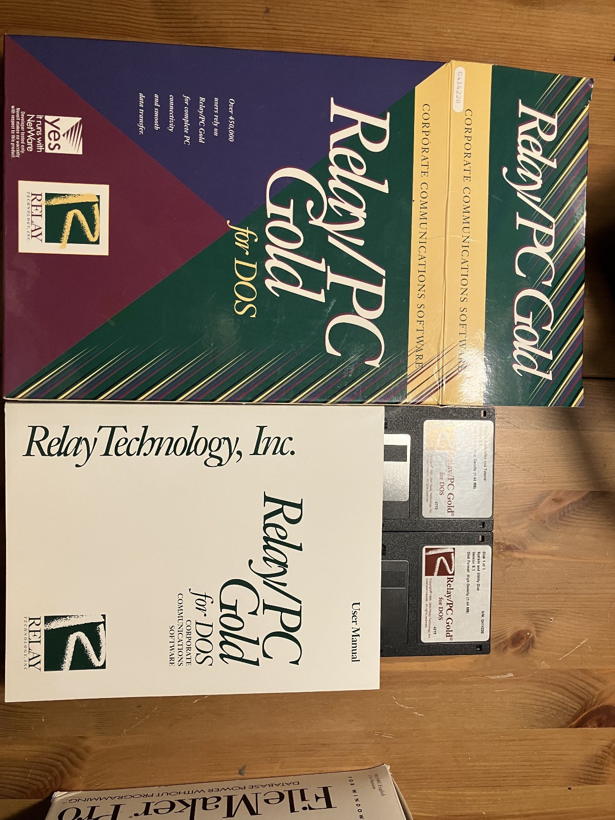 Vintage 1992 FileMaker Pro 2.0 for Windows on 3.5″ Floppy Disks + Relay/PC Gold.