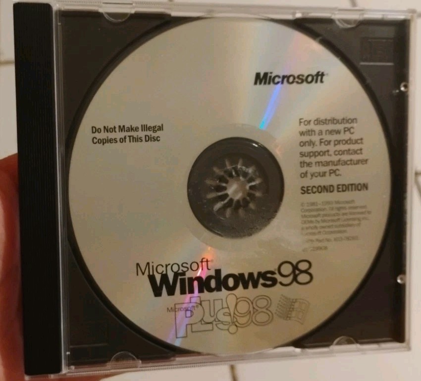 Microsoft Windows 98 Second Edition OEM CD English with Product Key