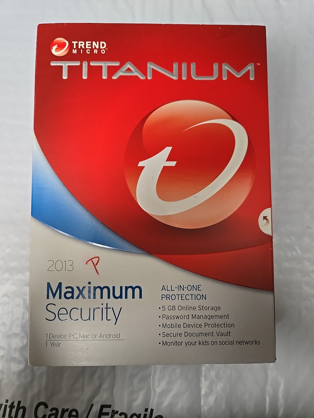 Trend Micro Titanium 2013 Maximum Security Social Networking Safety Parental