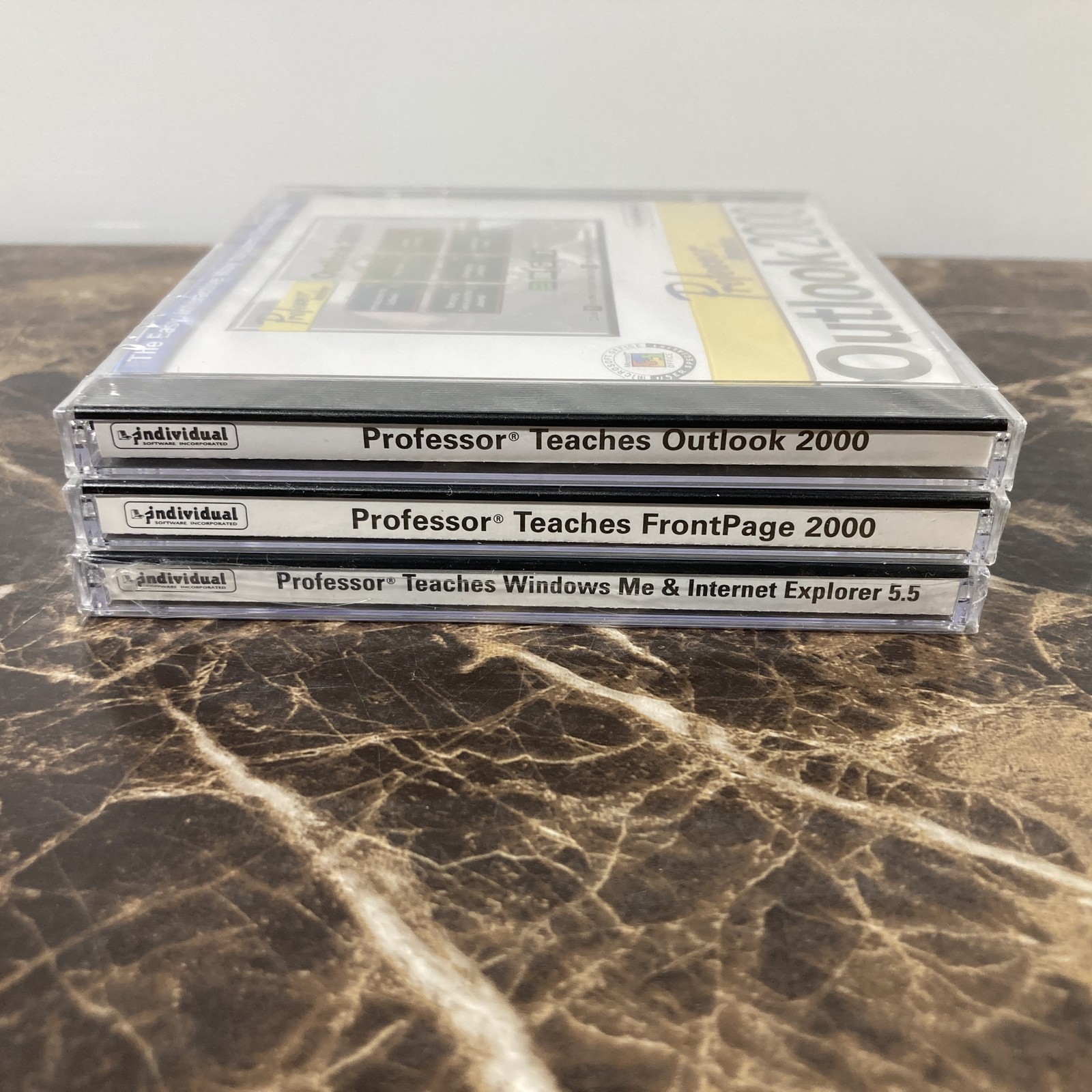 Professor Teaches Software CD-Rom Lot Windows Me IE 5.5 Outlook FrontPage 2000