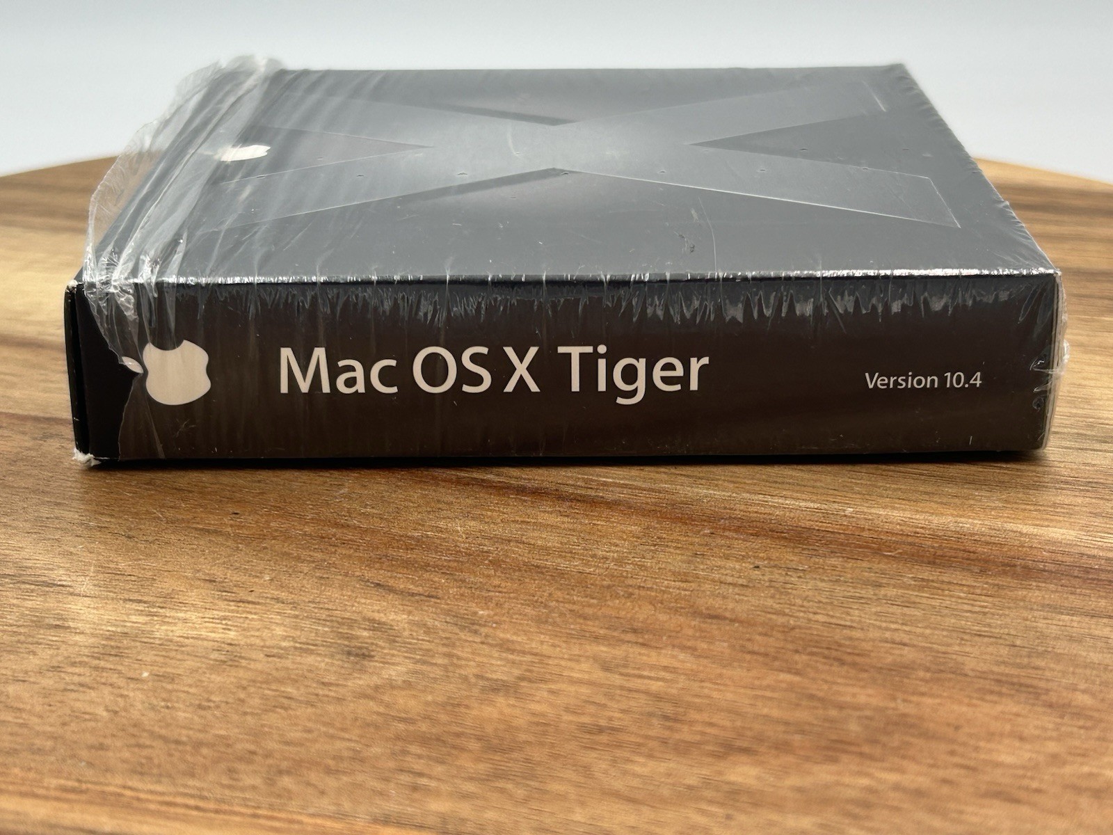 Apple Mac OS X Tiger 10.4 Retail Box OEM with iWork Trial Install Disk New Open