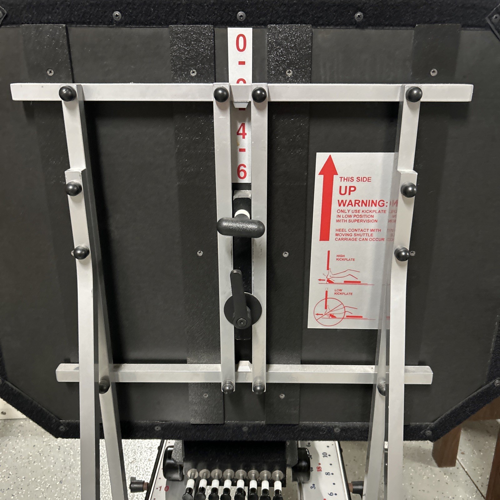 Shuttle Systems – Contemporary Design 2000-1 Resistance Machine