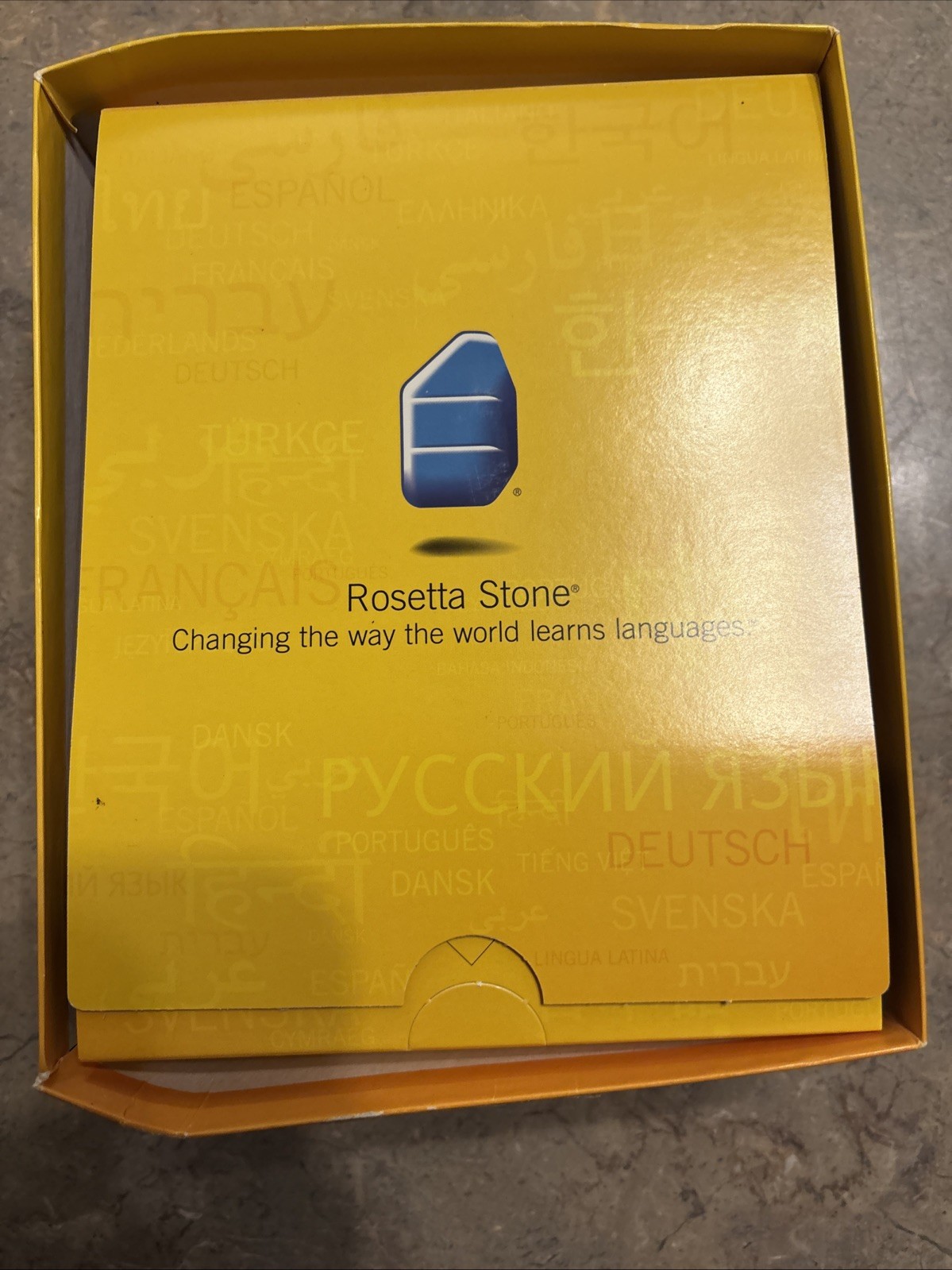 Rosetta Stone Deutsch Totale German Language Course Levels 1-5, MP3 Headphones