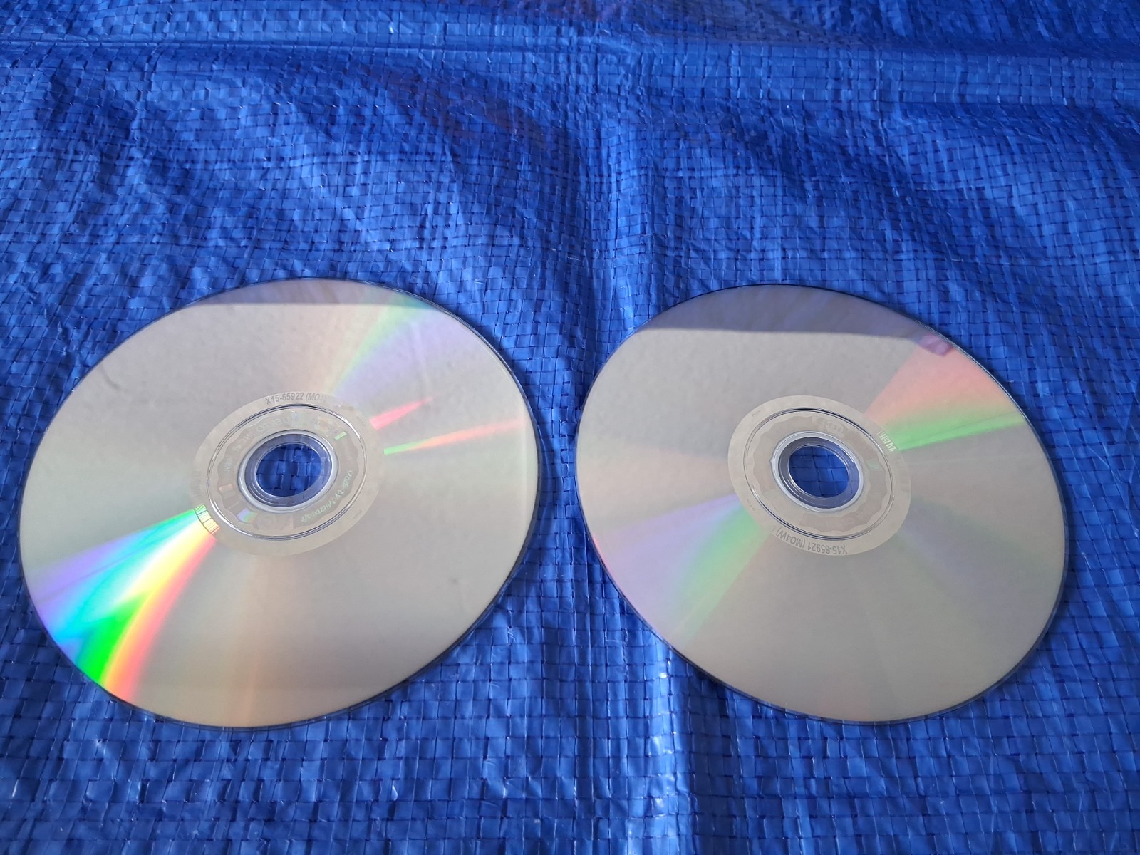 Microsoft Windows 7 Ultimate 32 & 64 Bit DVDs Genuine MS WIN Full Retail Box Key