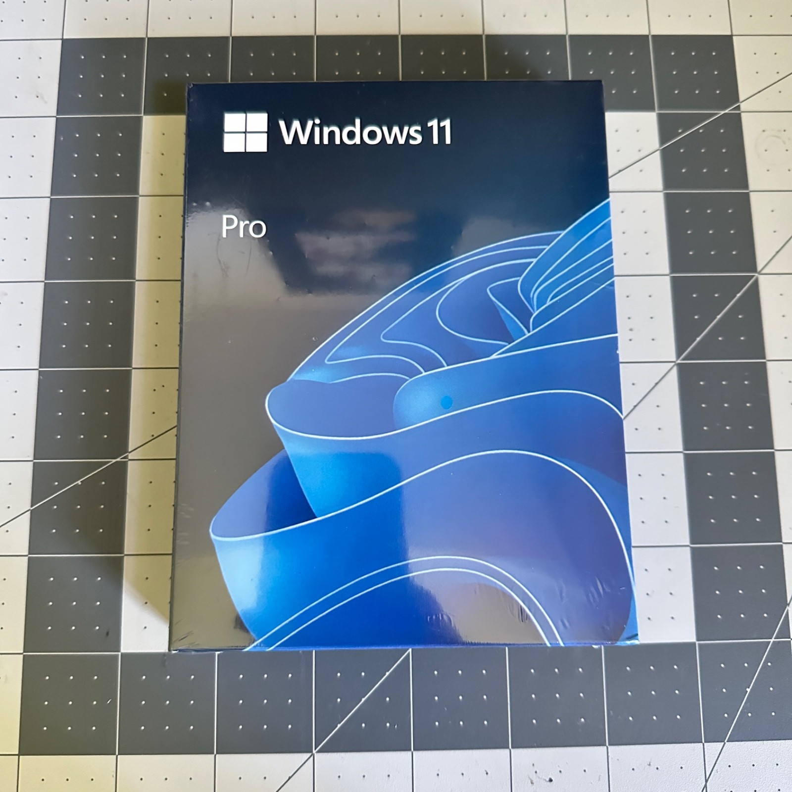 (LOT OF 10) Windows 11 Pro 64Bit USB Drive New Sealed Retail Pack SAME DAY SHIP!