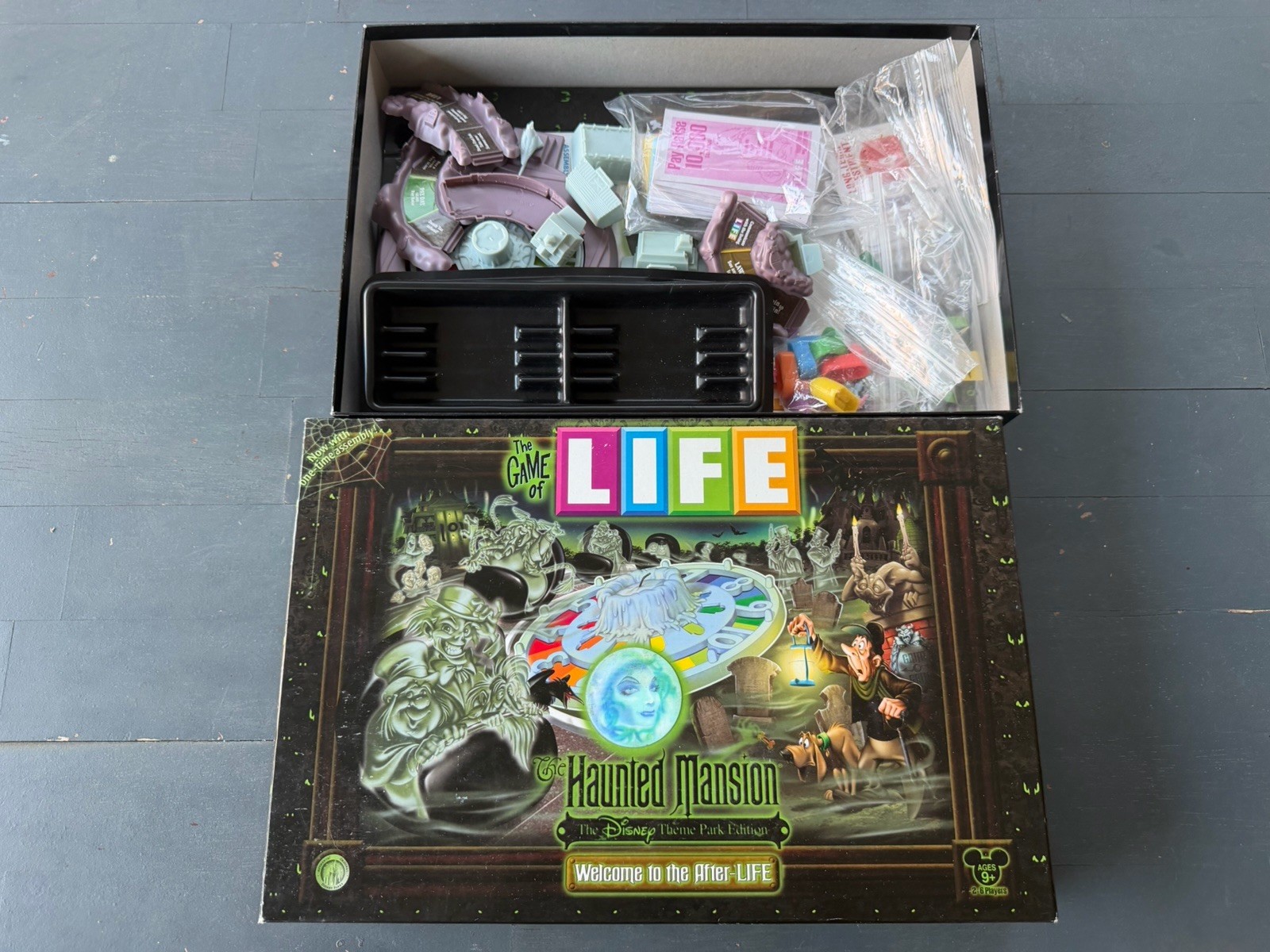 2009 The Game of LIFE The Haunted Mansion Disney Theme Park Edition complete